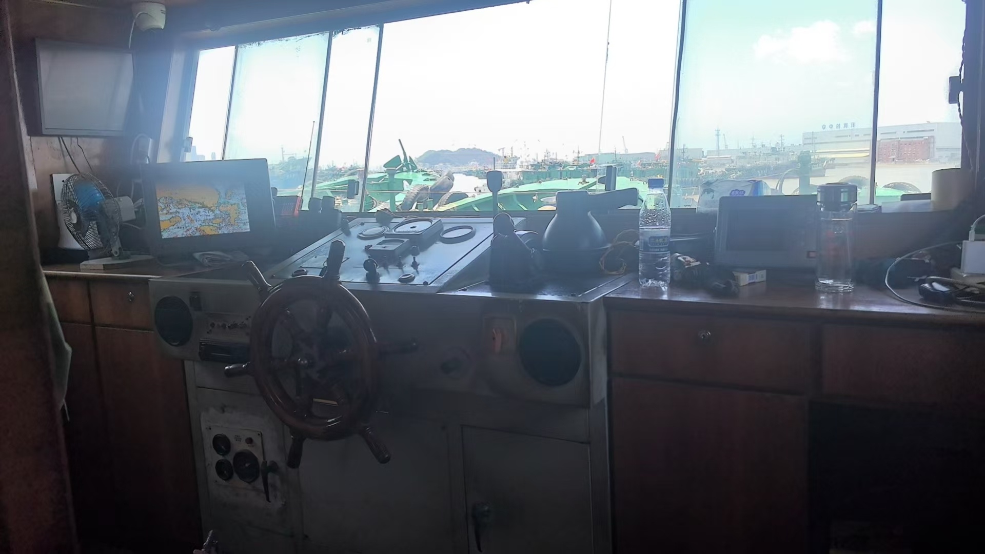 出售100吨溢油回收处置船