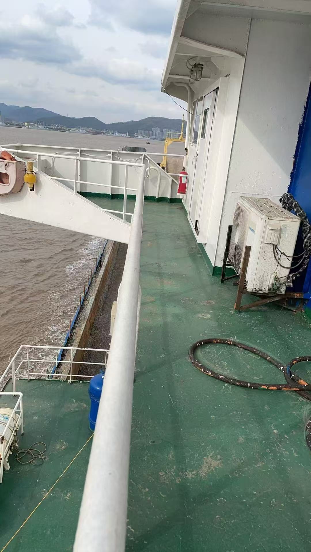 出售2486吨甲板货驳