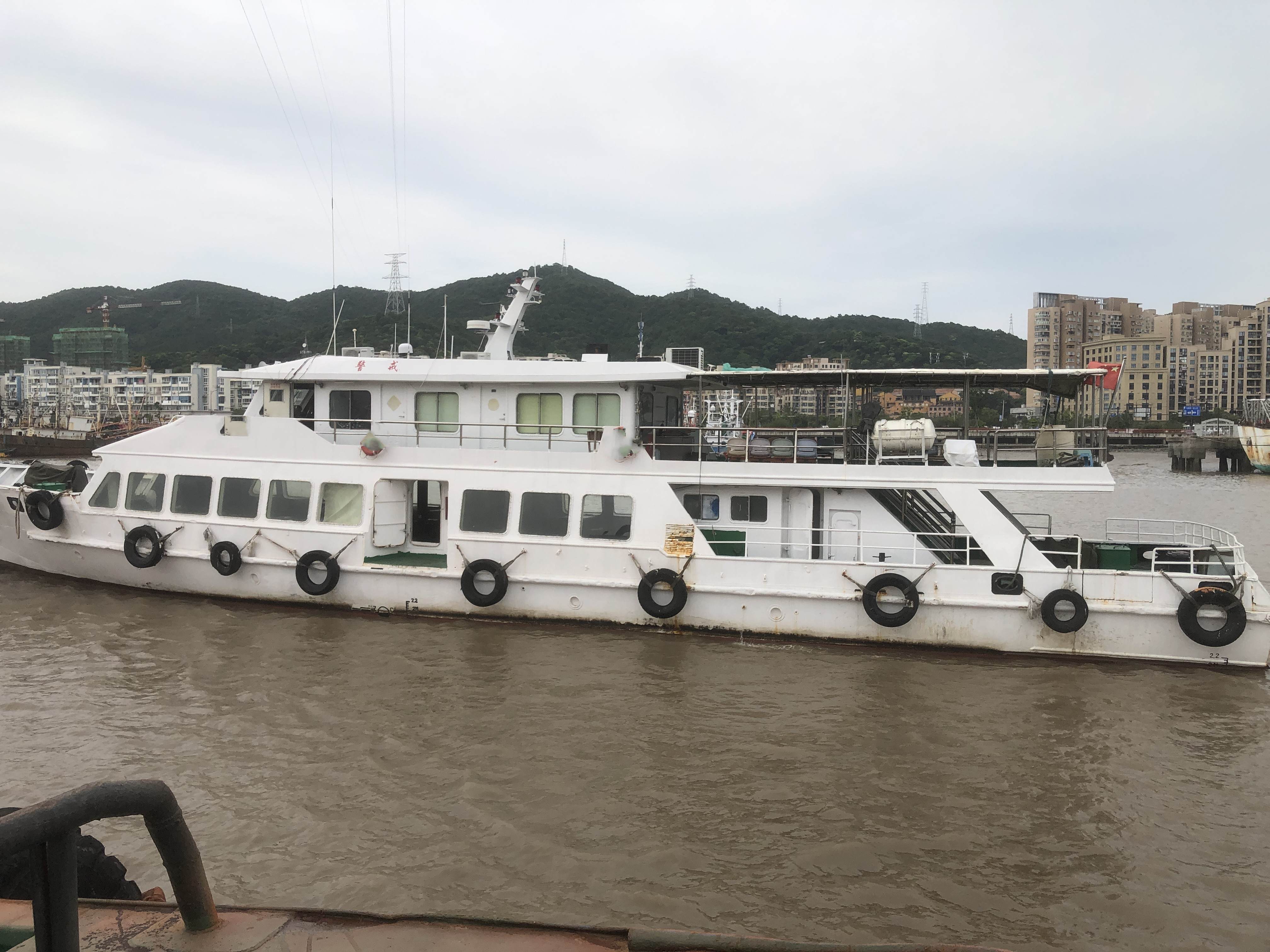 出售36.7米交通船