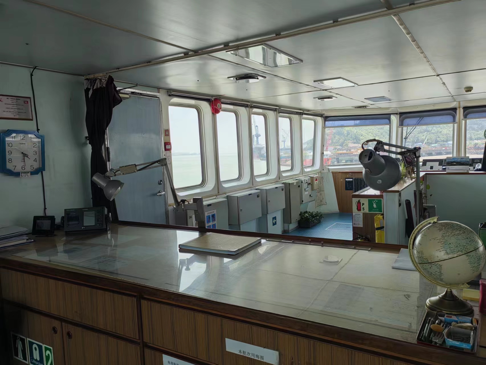 出售5222 马力三用拖轮