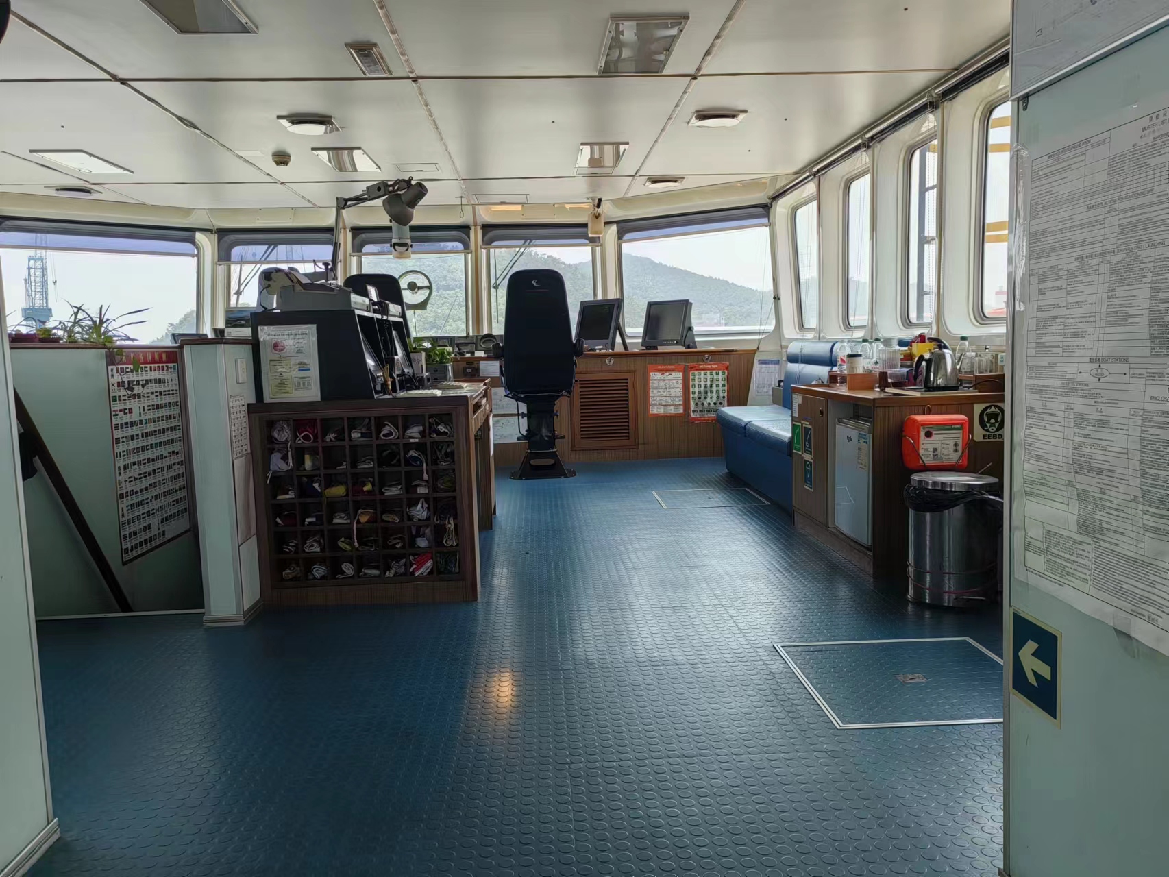 出售5222 马力三用拖轮