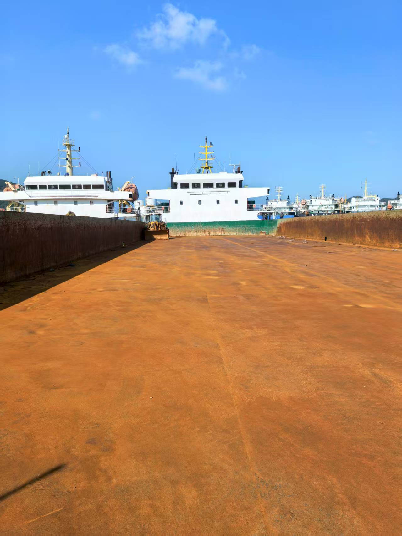 出售5083吨甲板货驳