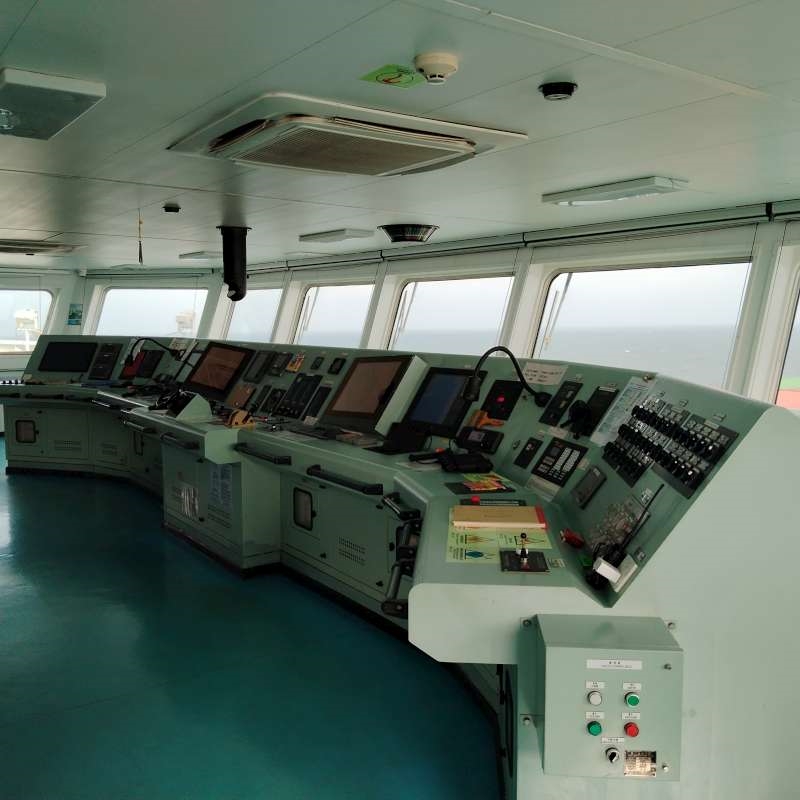 出售1354箱集装箱船