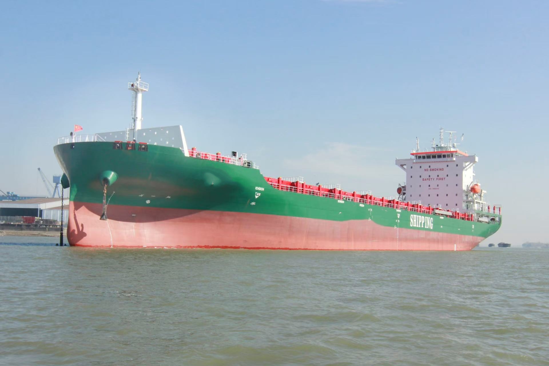 出售1836箱集装箱船