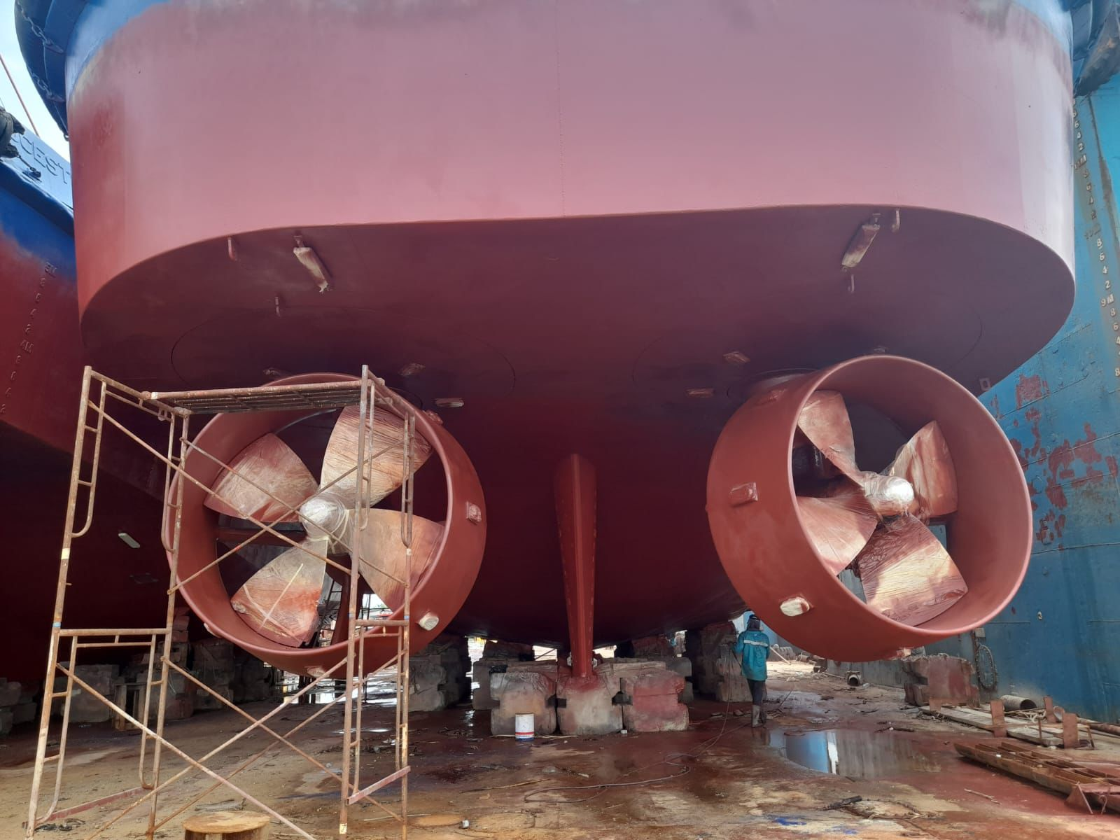 出售3854马力港作拖轮