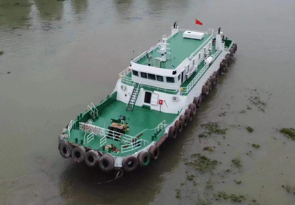 出售12人风电运维船