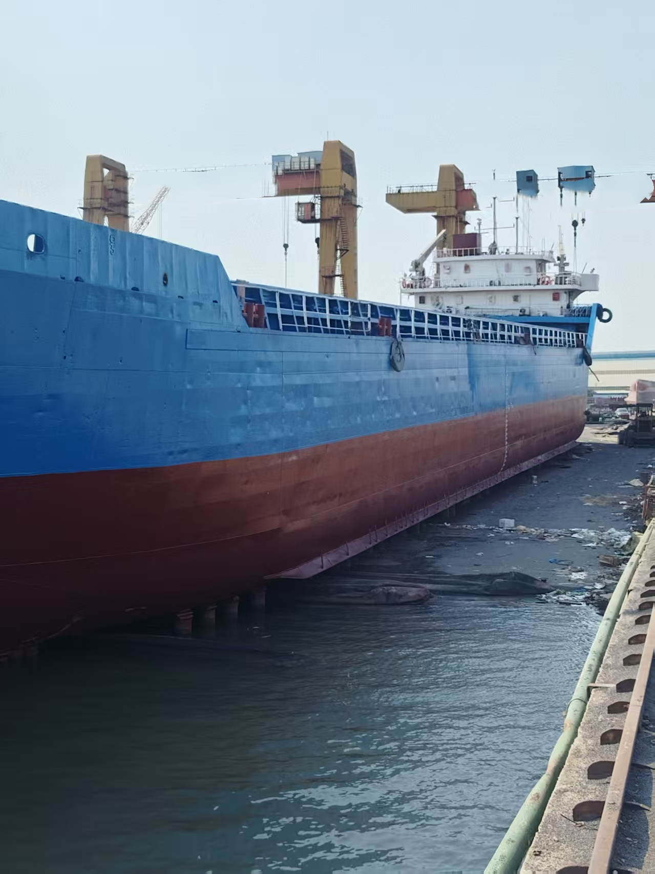 出售2607吨多用途船