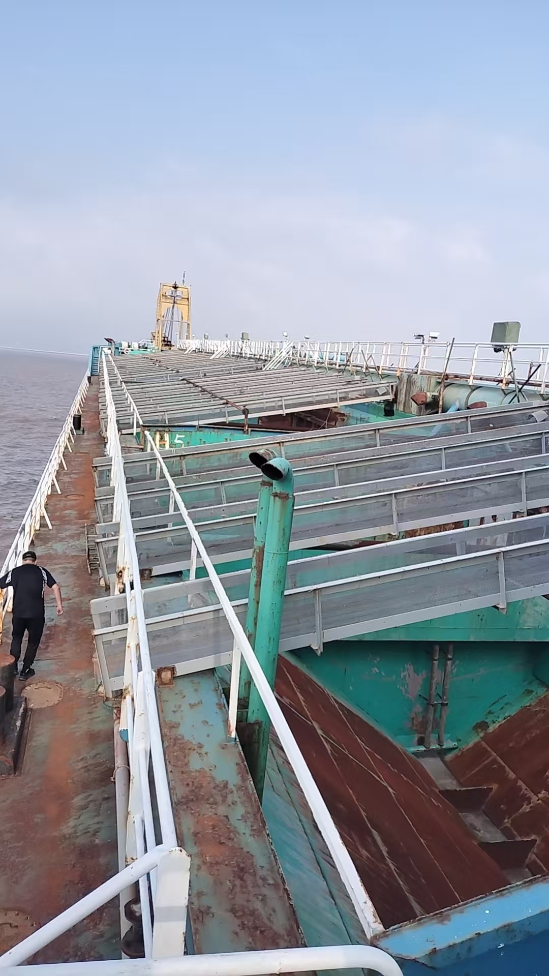 出售7956吨自吸自卸砂船