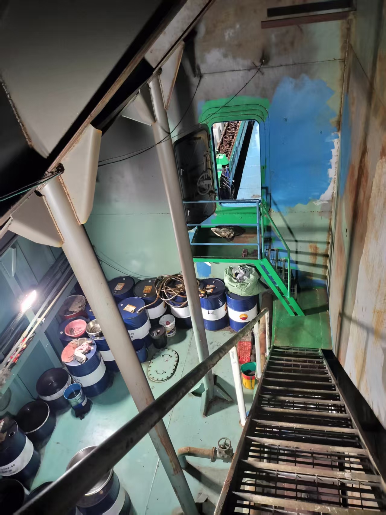 出售7956吨自吸自卸砂船