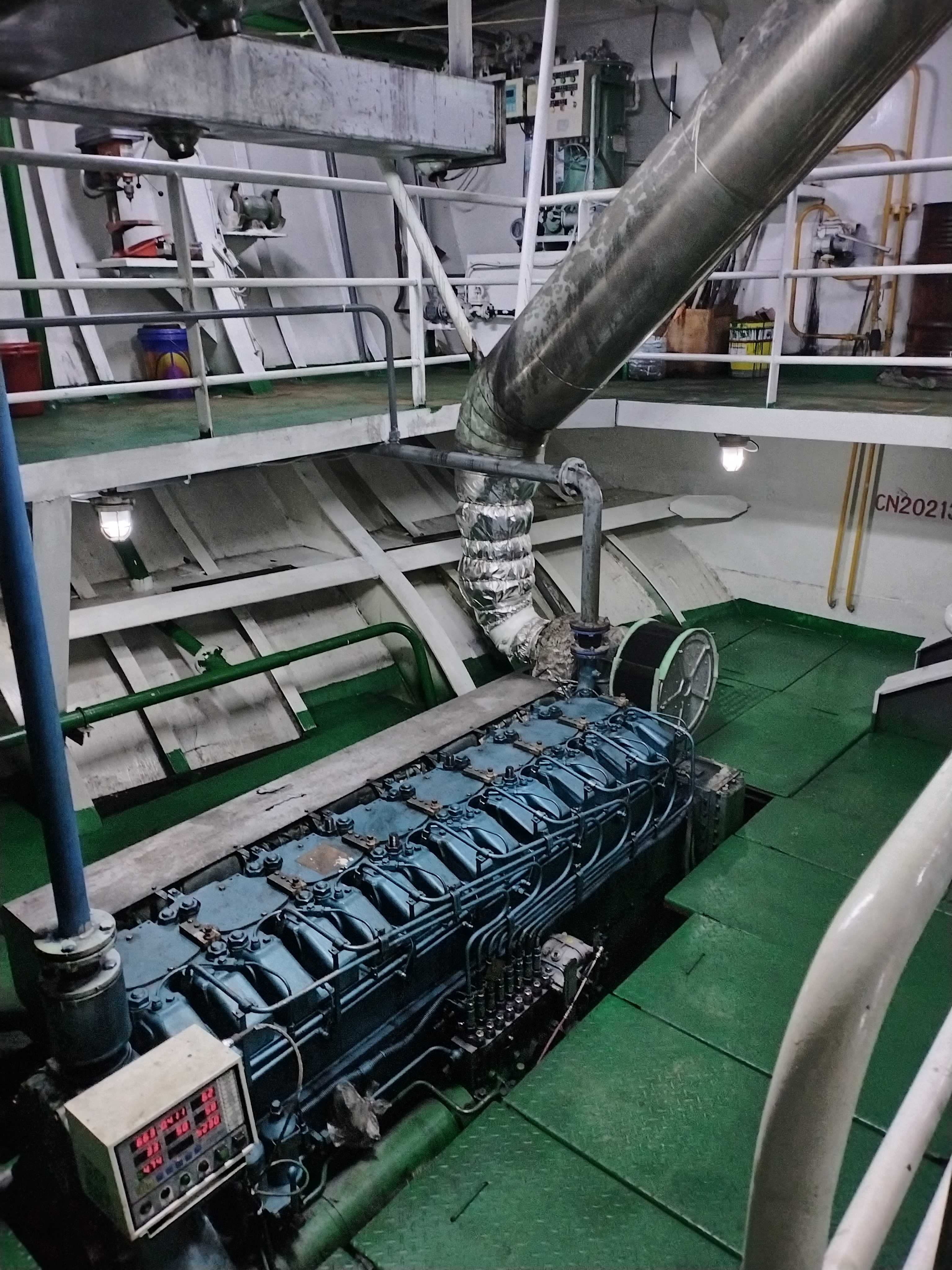 出售5017吨甲板货驳