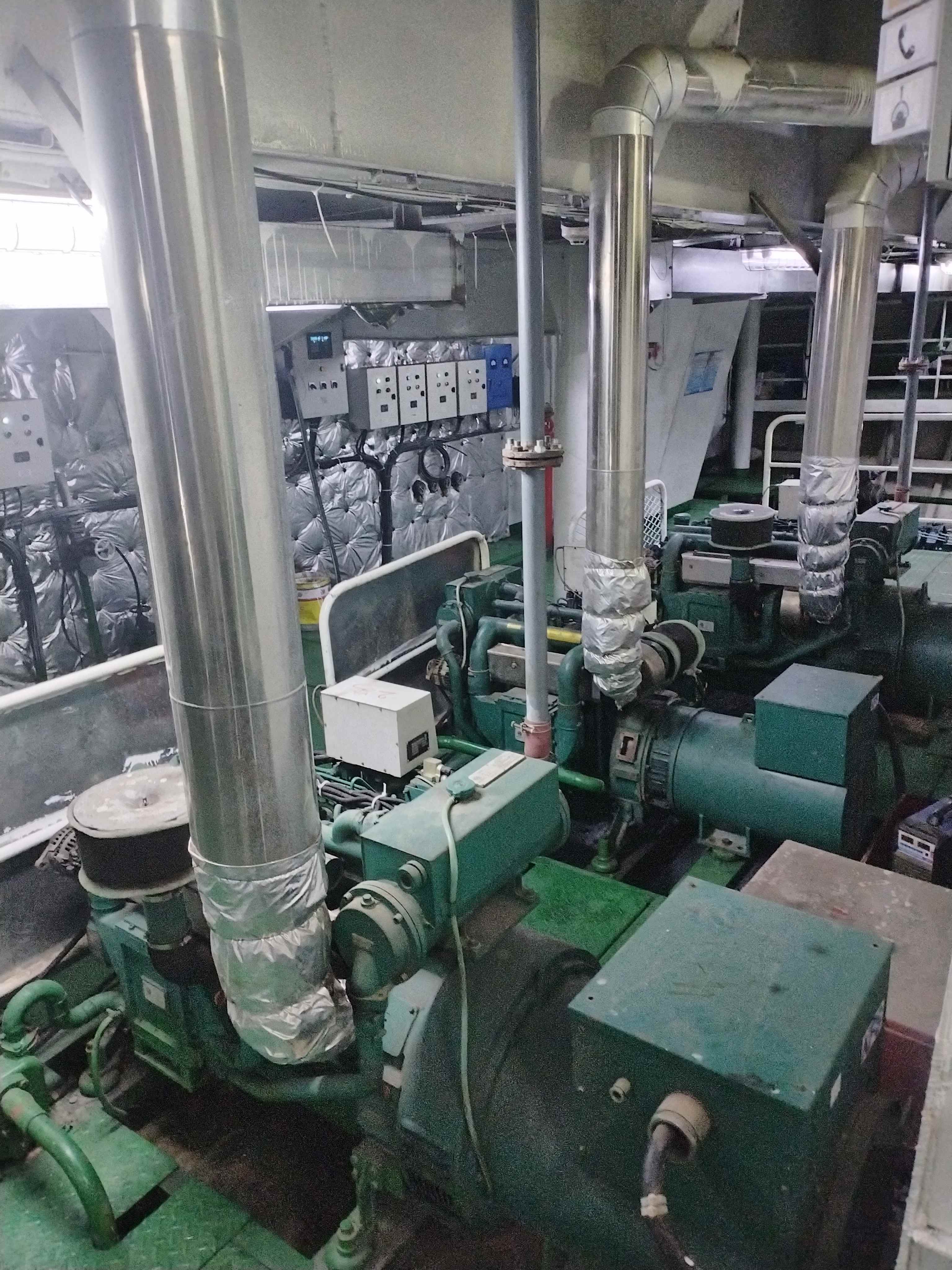 出售5017吨甲板货驳