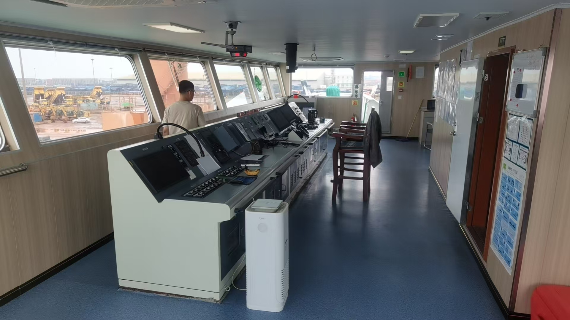 出售9721吨散货船