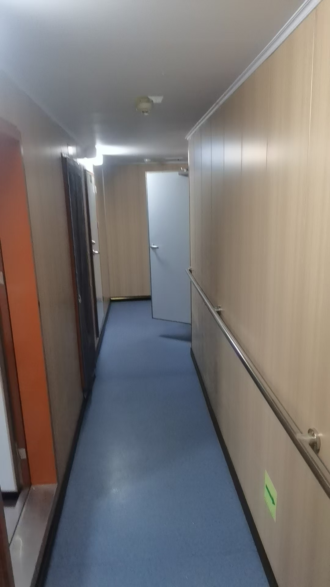 出售9721吨散货船