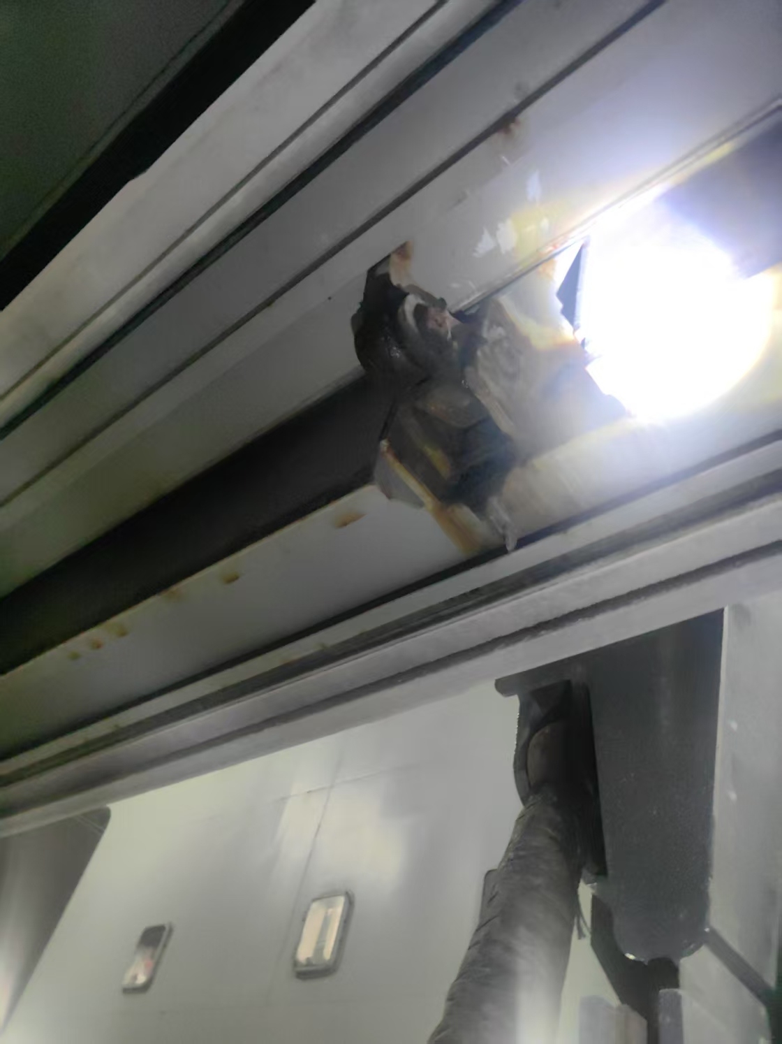 出售7490吨散货船