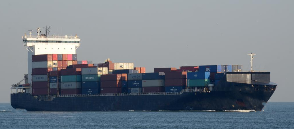 出售1638箱集装箱船