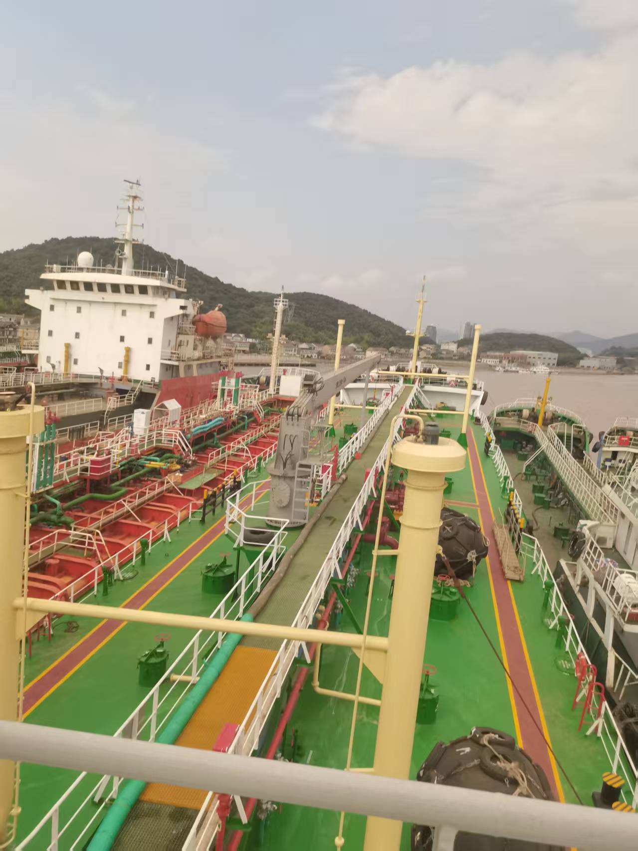 出售4511吨成品油船