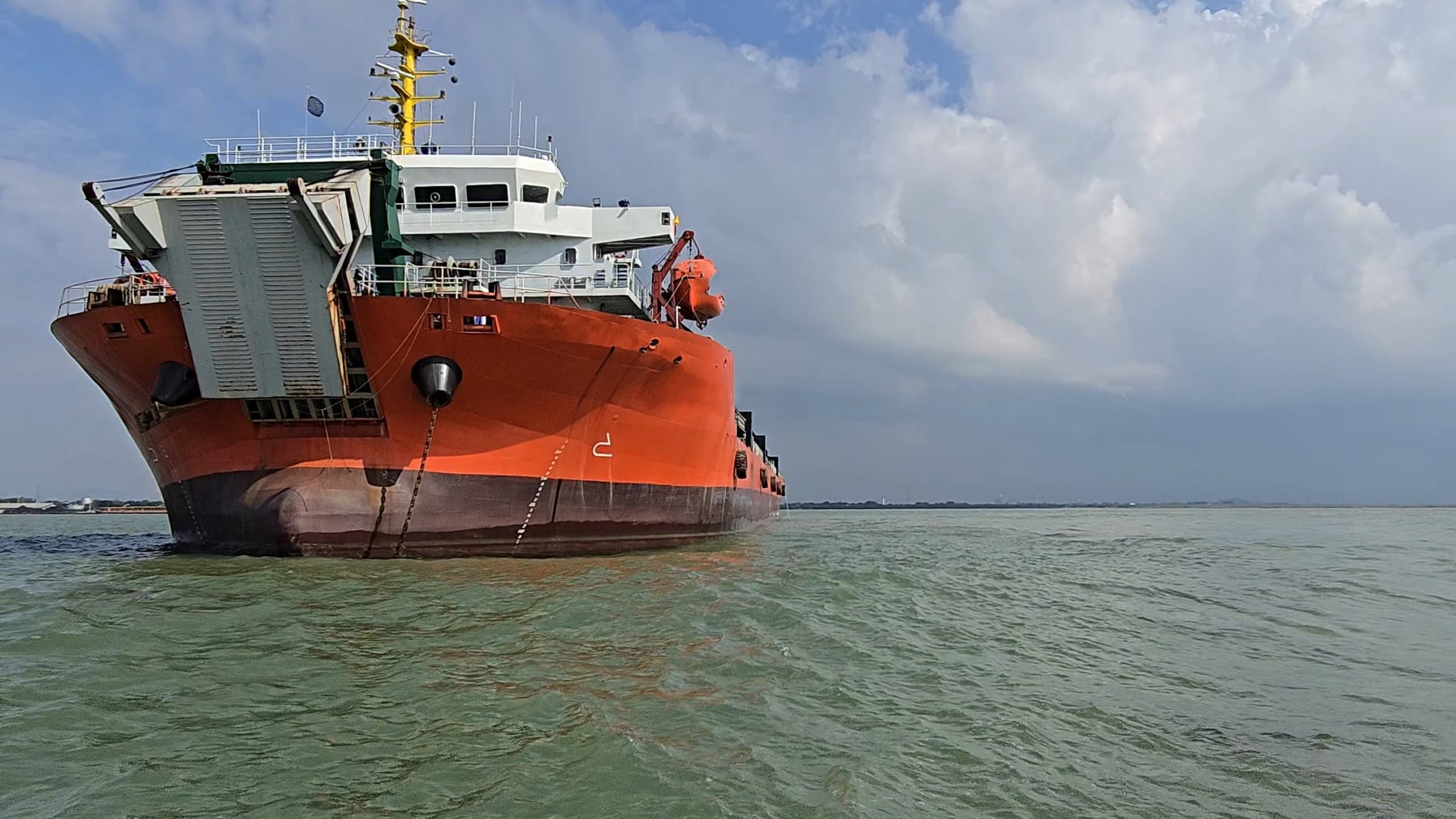 出售11564吨甲板货驳