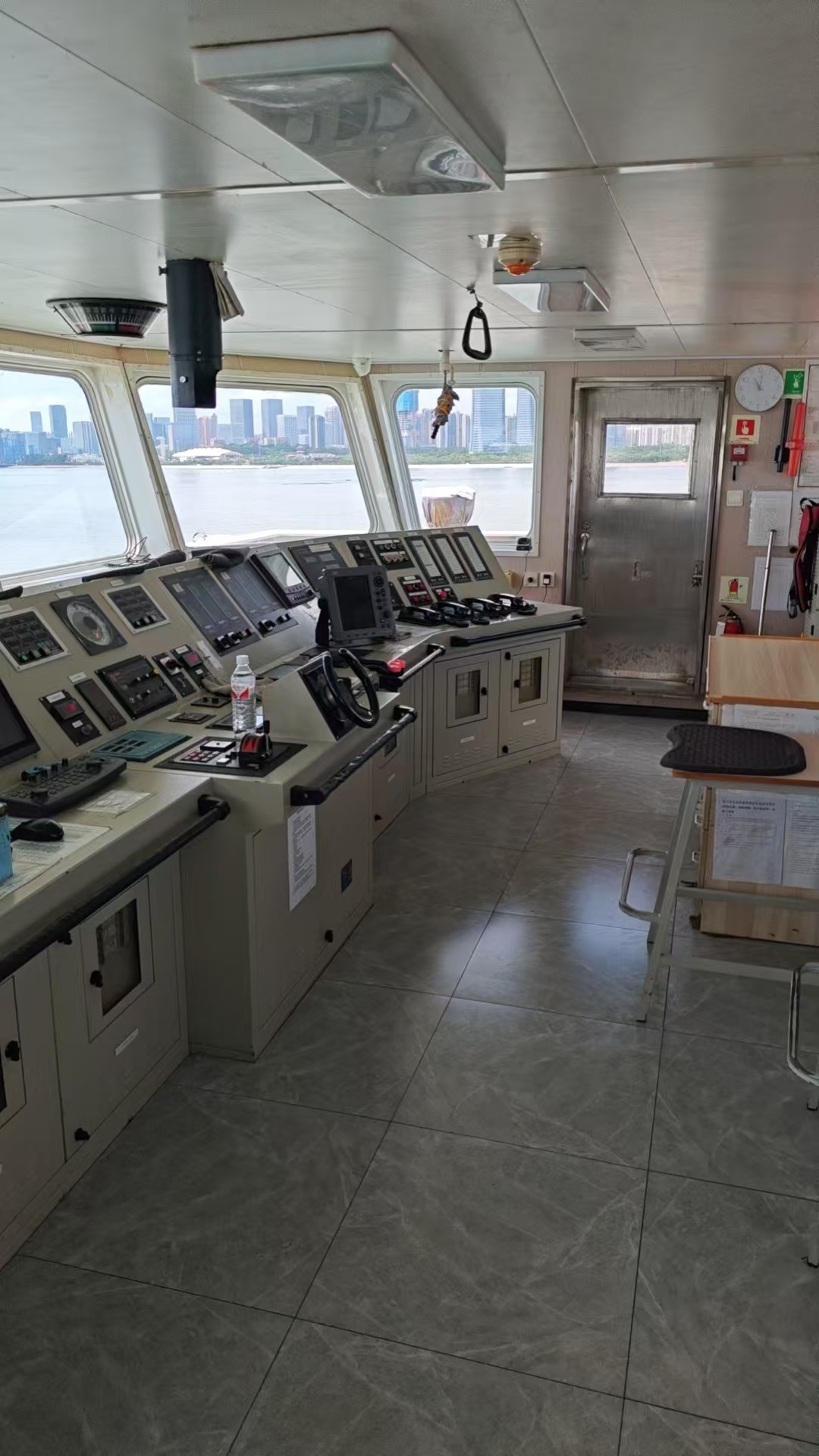 出售4471吨甲板货驳