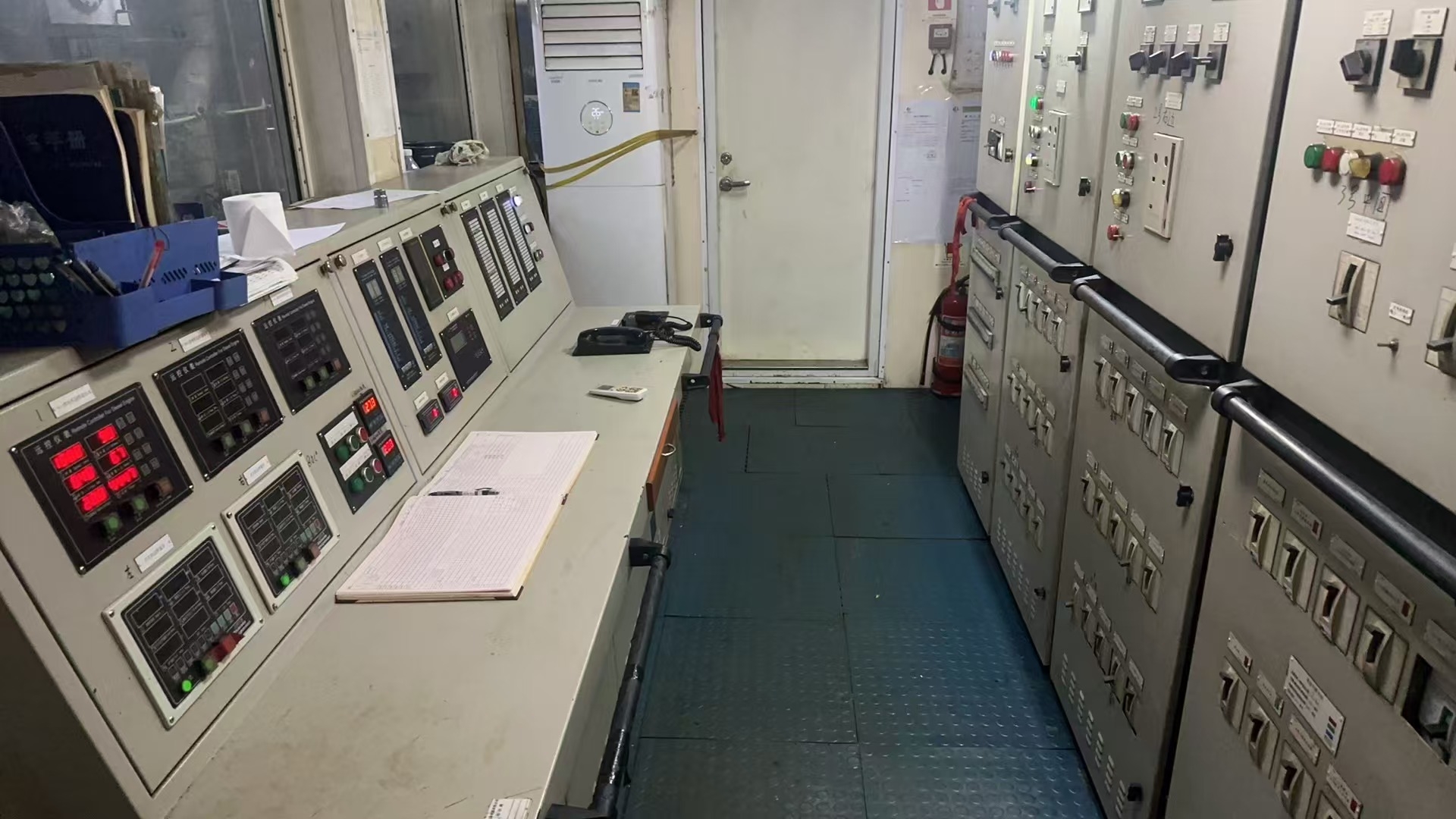 出售4482吨甲板货驳