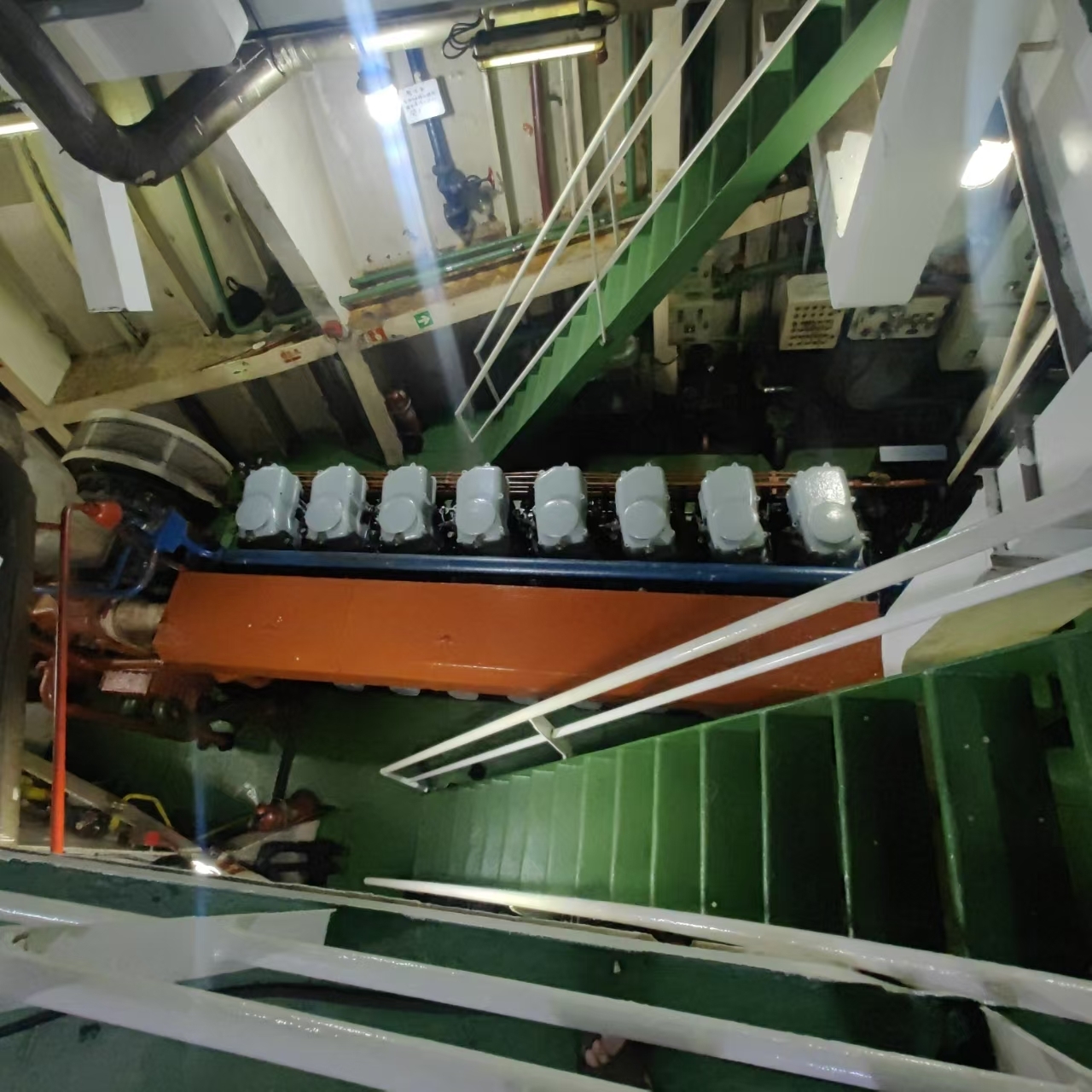 出售7800吨成品油船