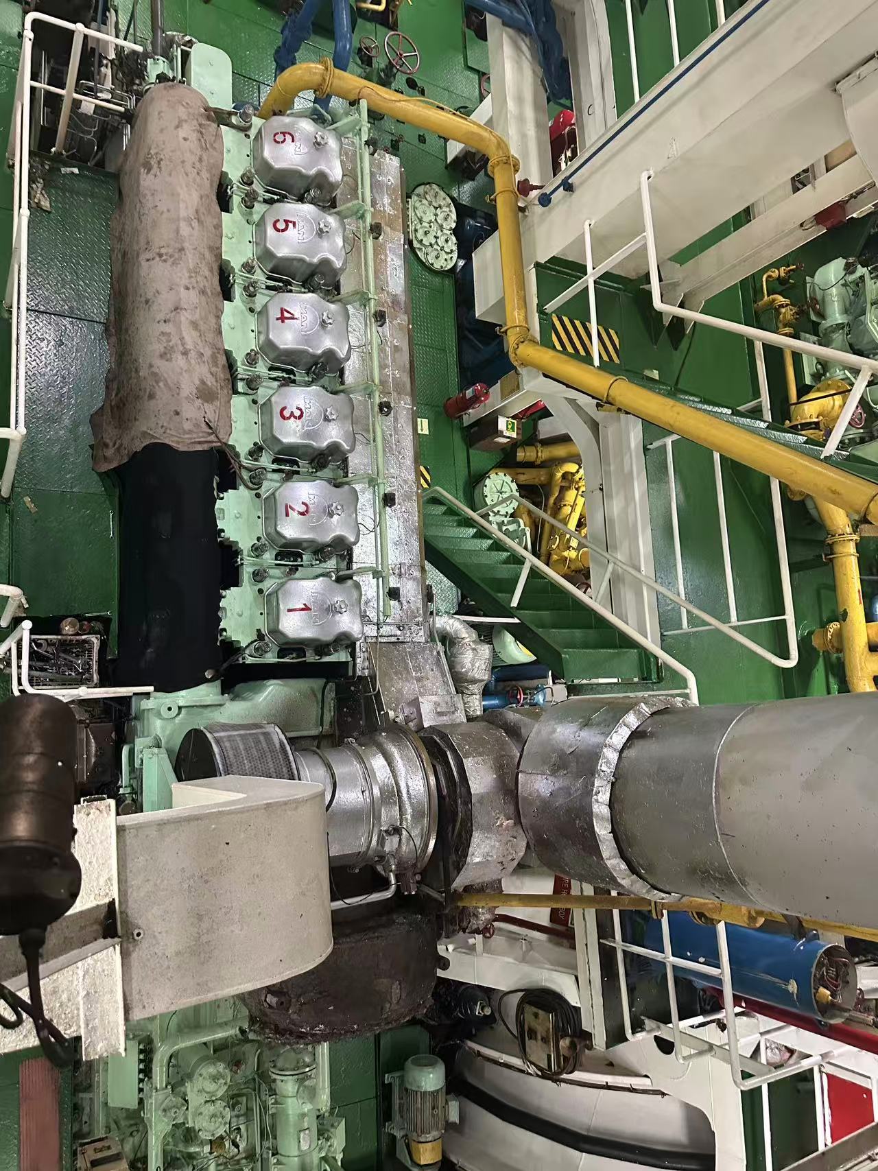 出售10500吨成品油船