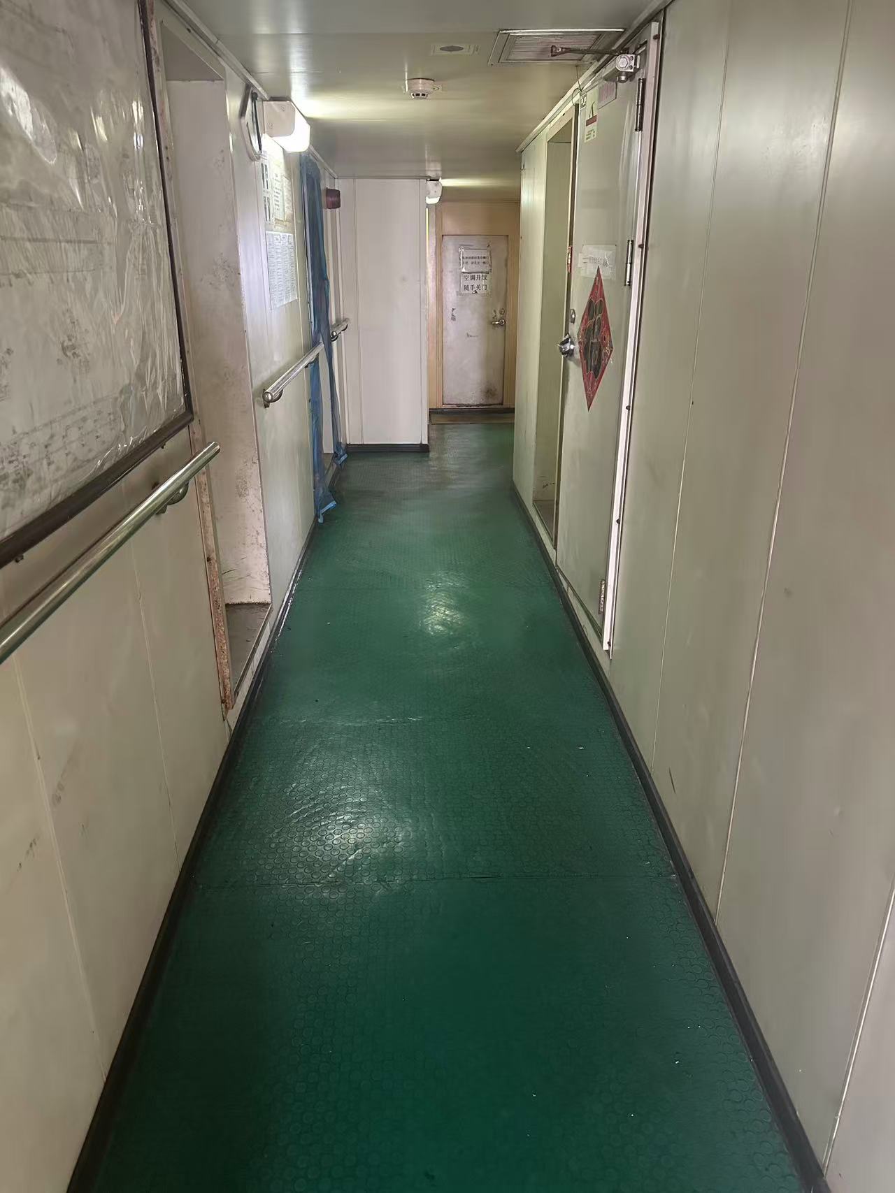 出售10500吨成品油船