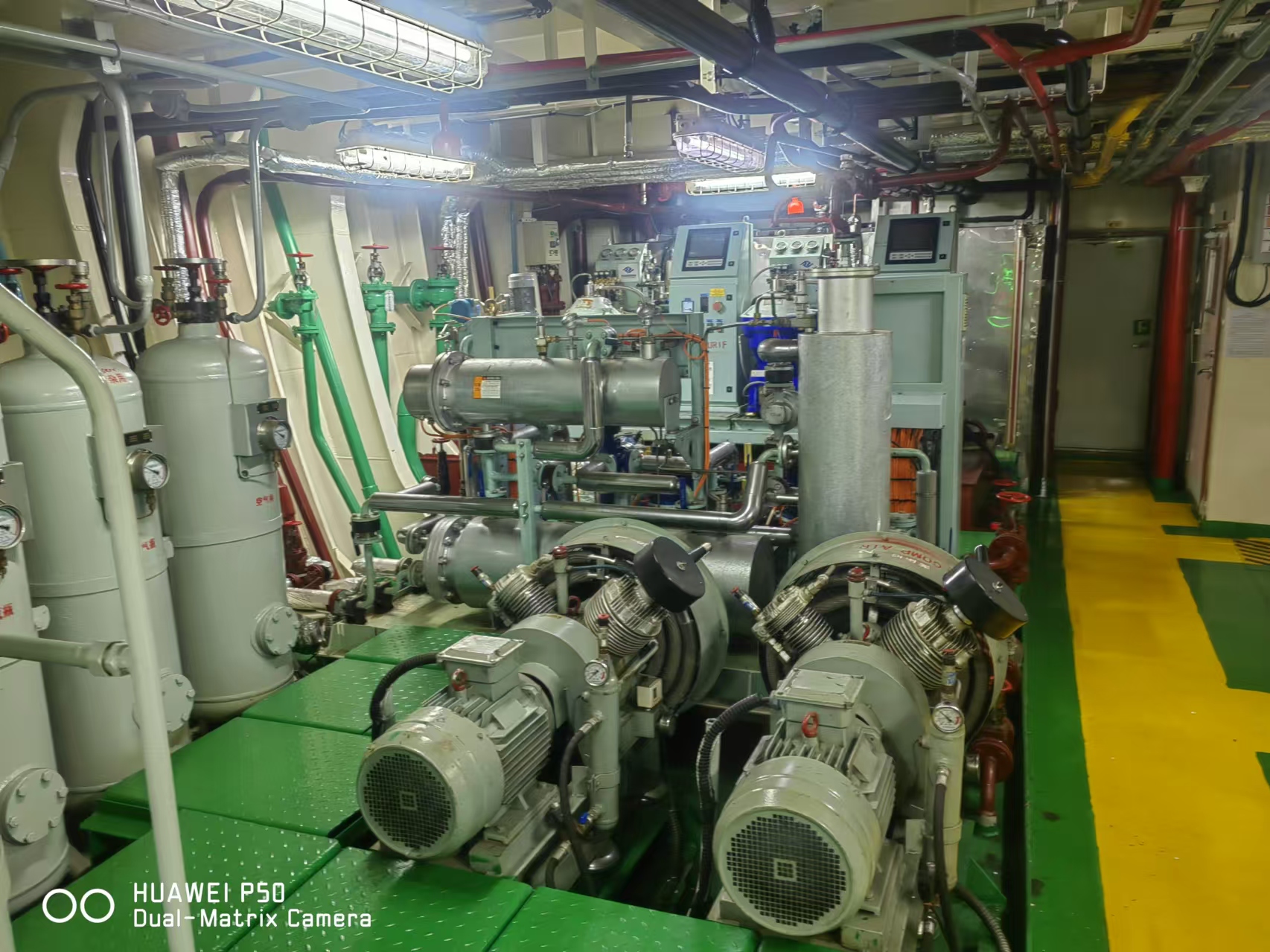 出售4460吨加油船