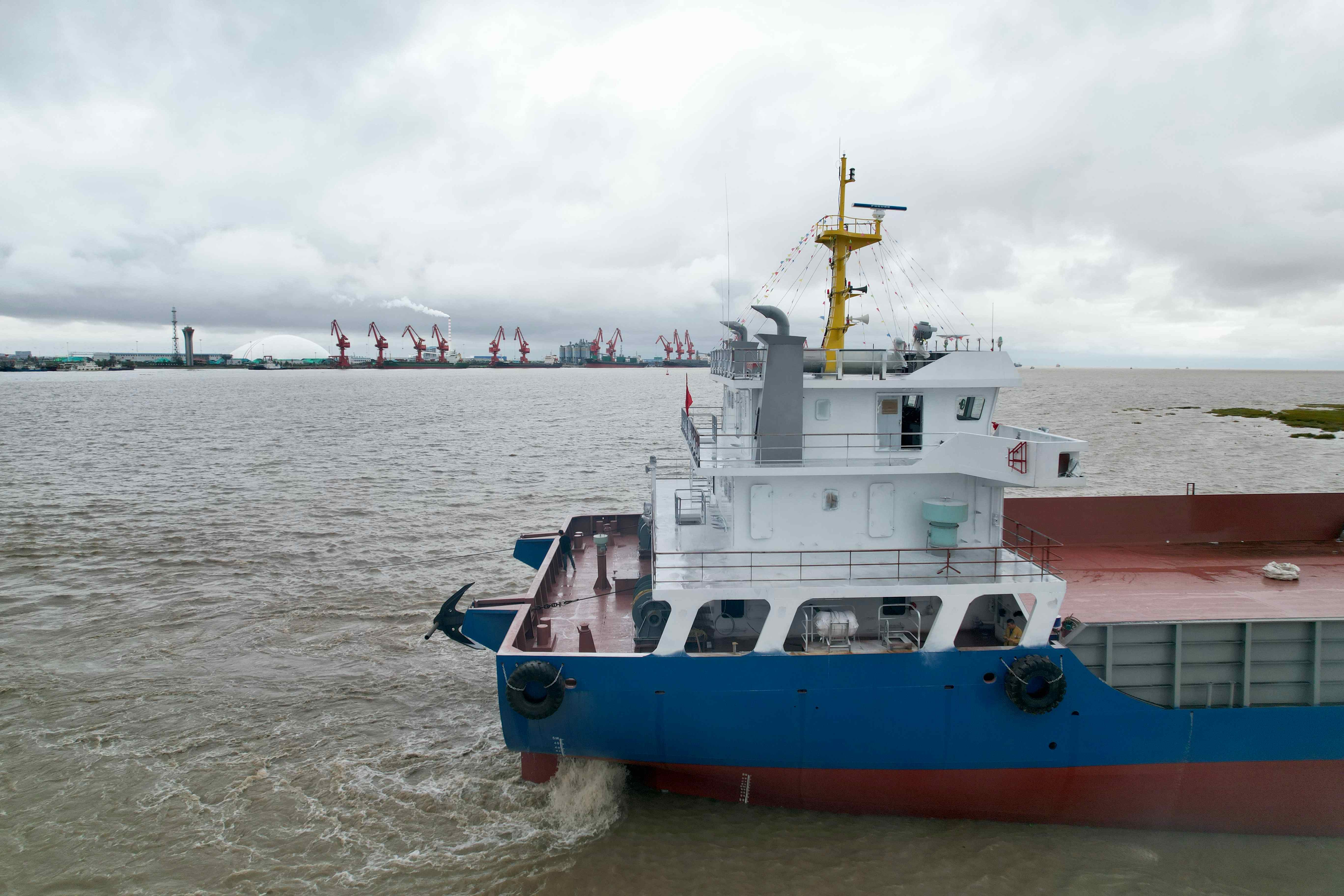 出售5150吨甲板货驳