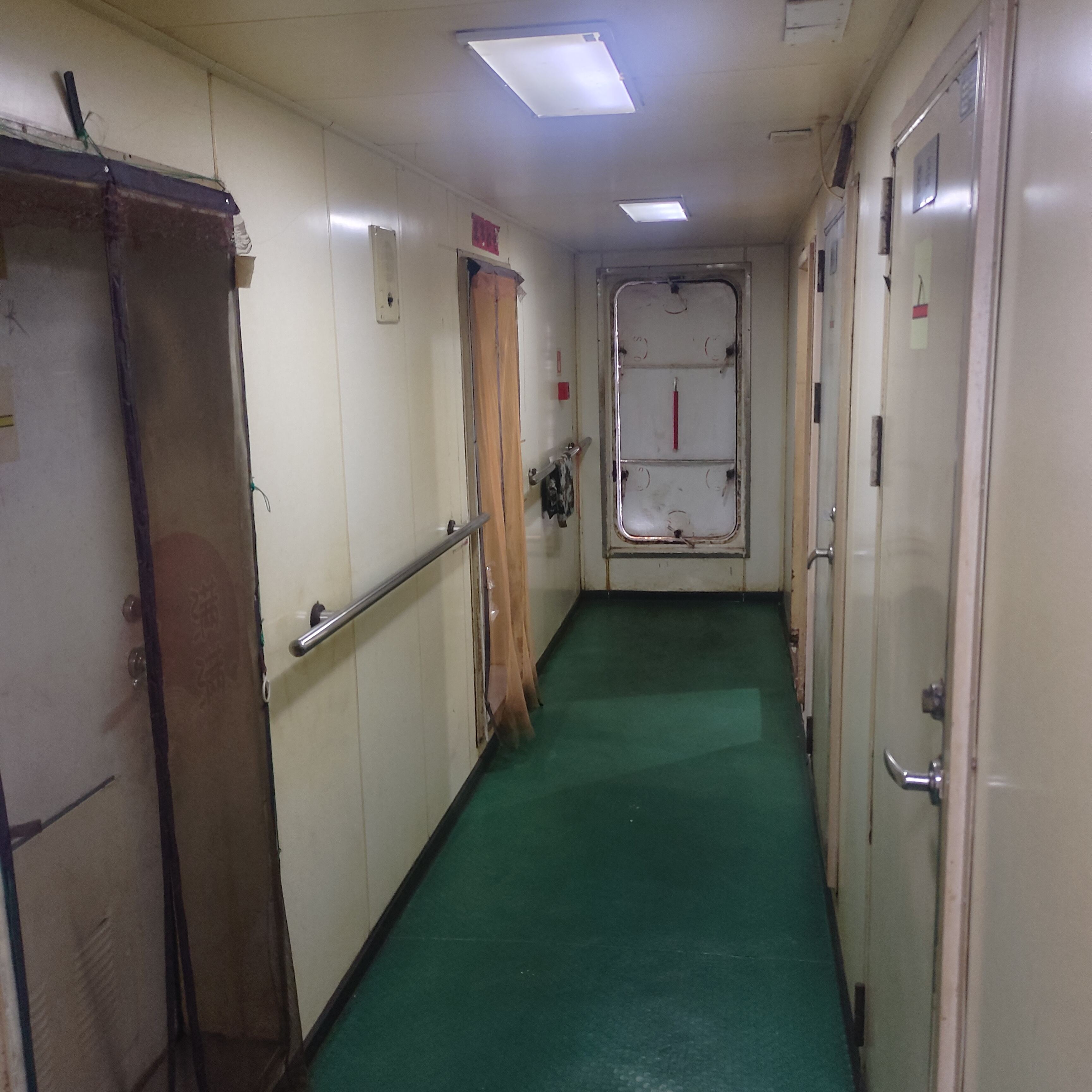 出售26530吨散货船