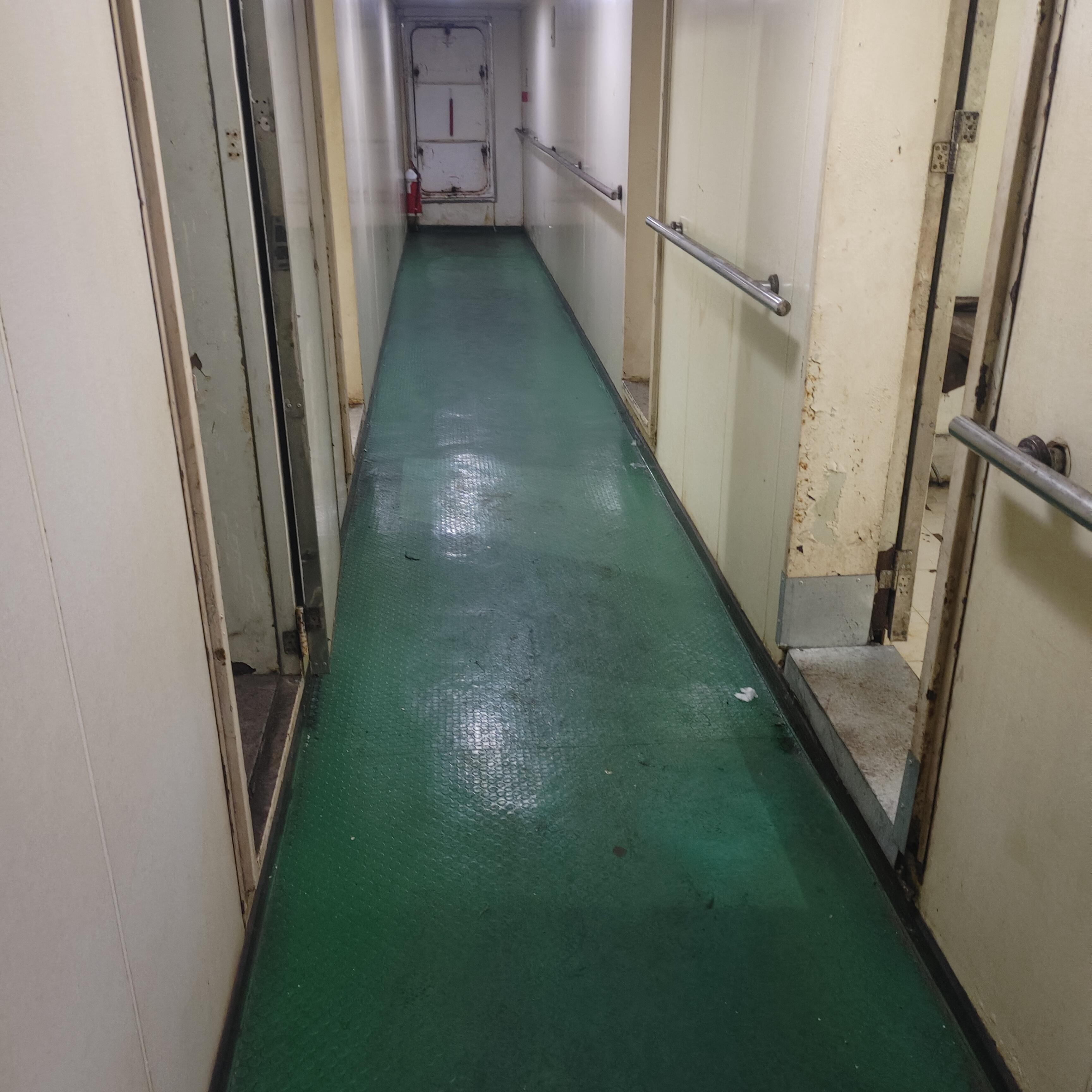 出售26530吨散货船