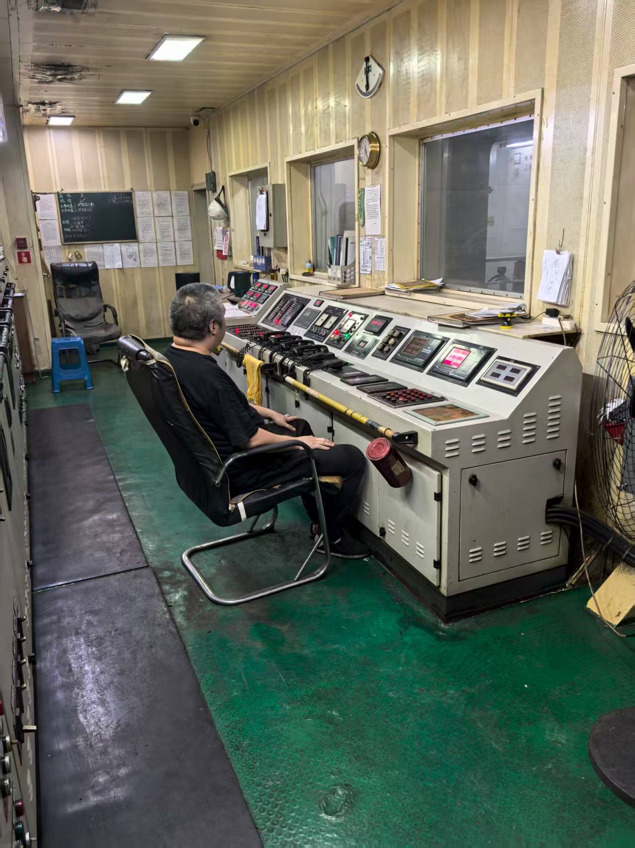 出售26530吨散货船