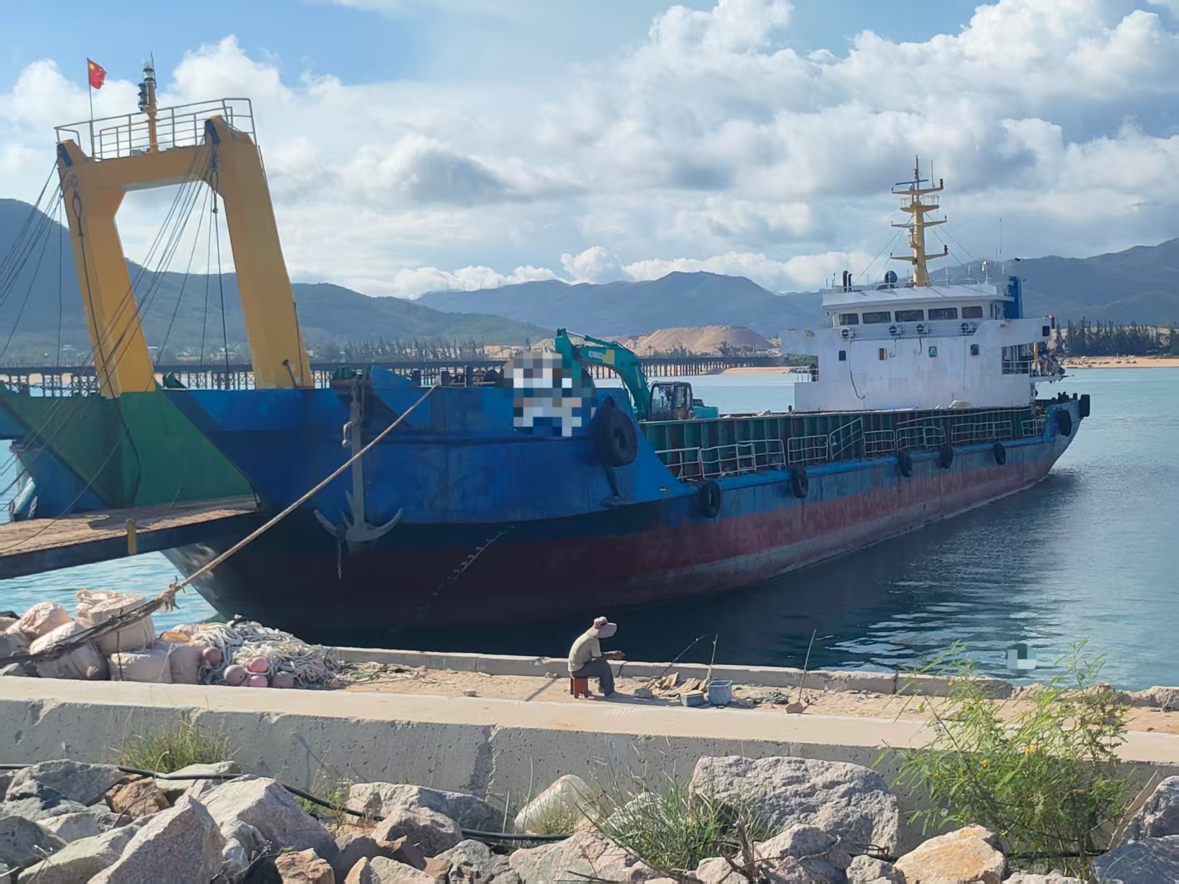 出售2131吨甲板货驳