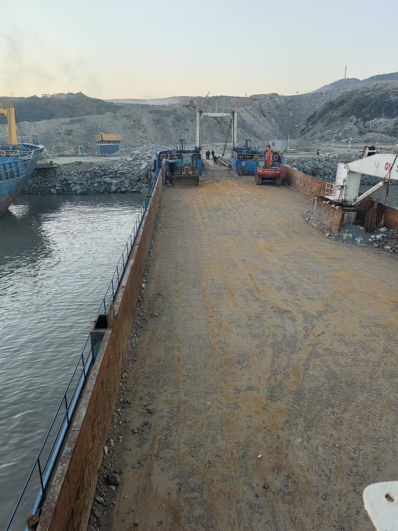 出售2940吨甲板货驳