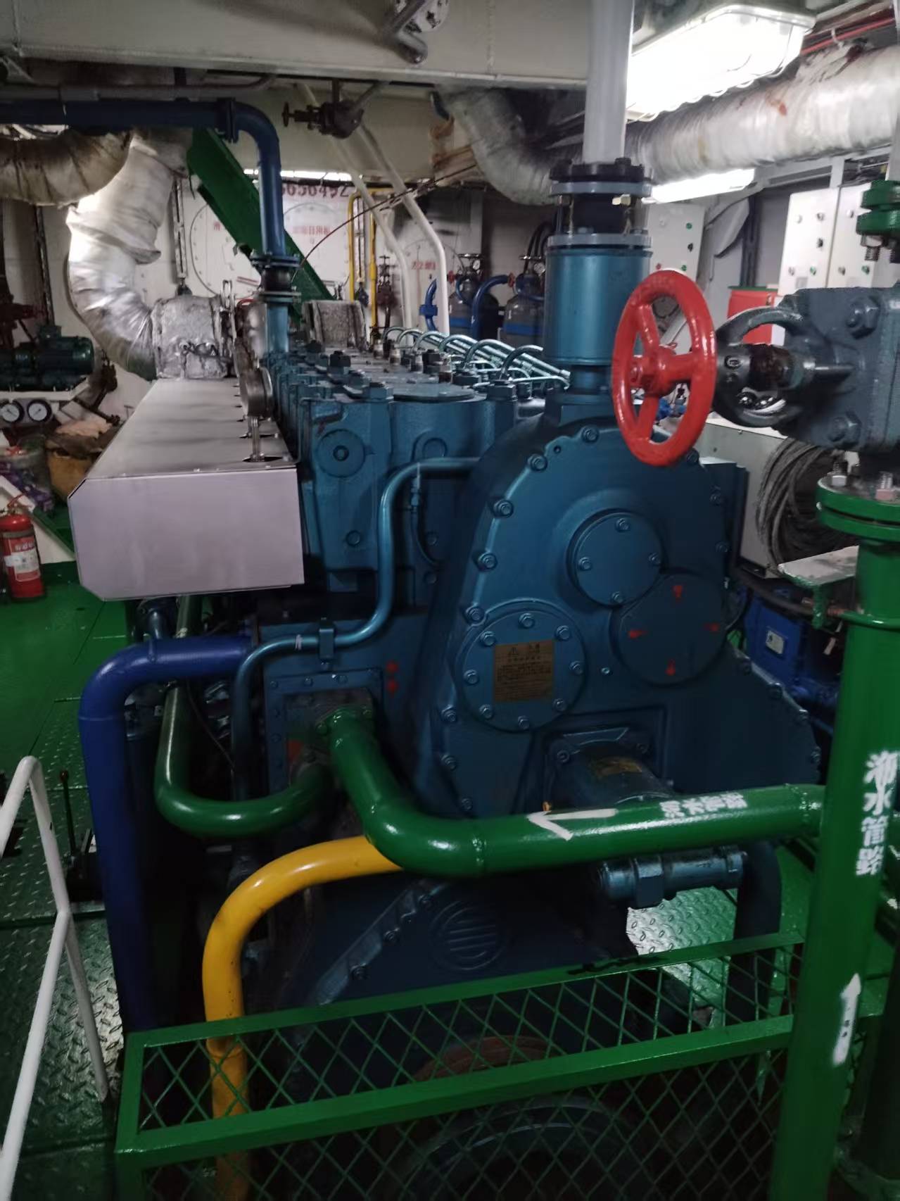 出售840吨成品油船