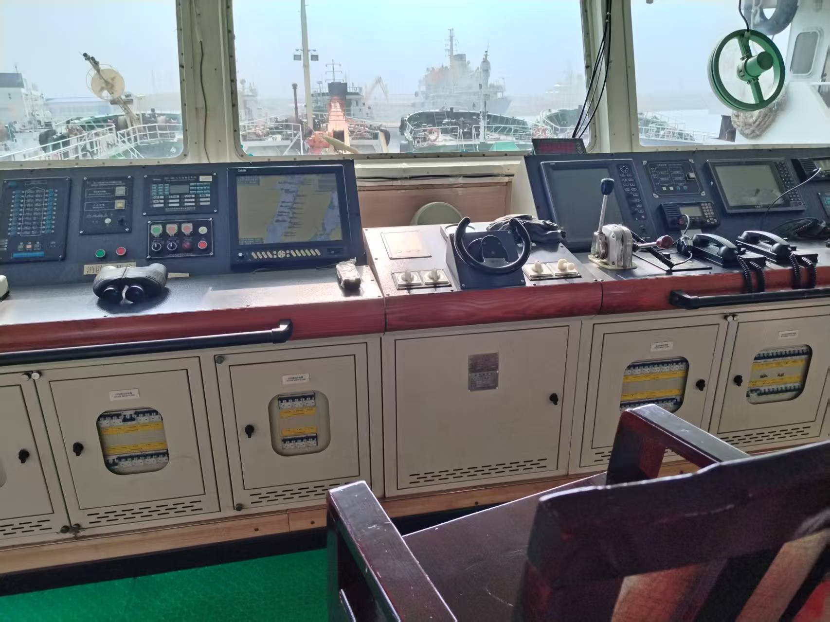 出售840吨成品油船