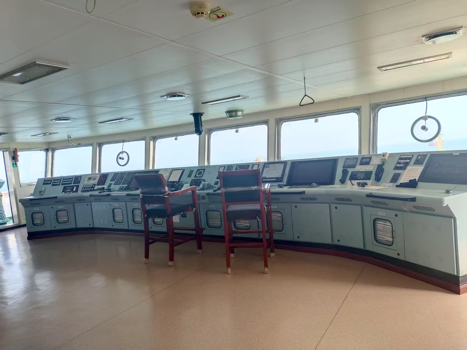 出售11587吨成品油船