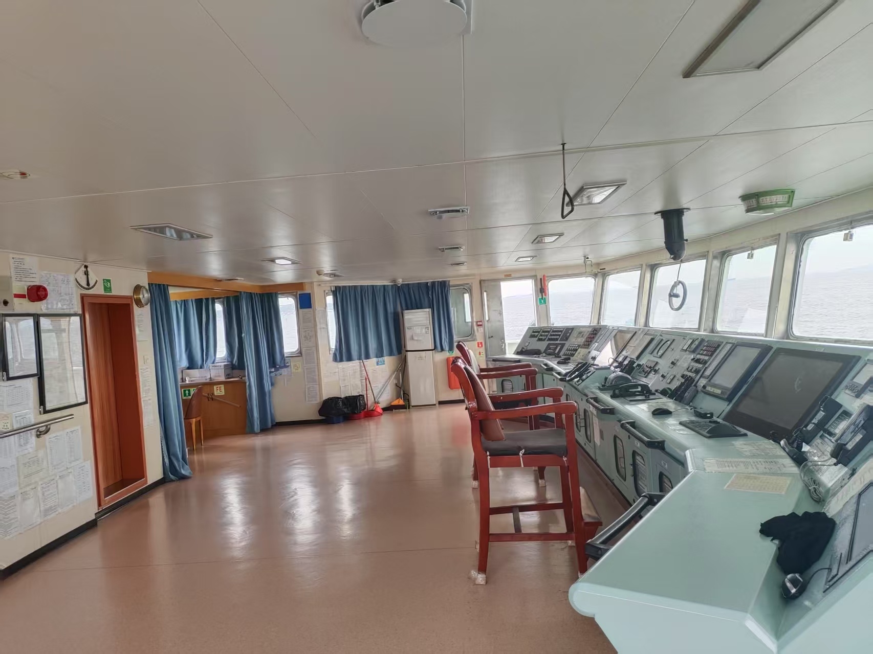 出售11587吨成品油船