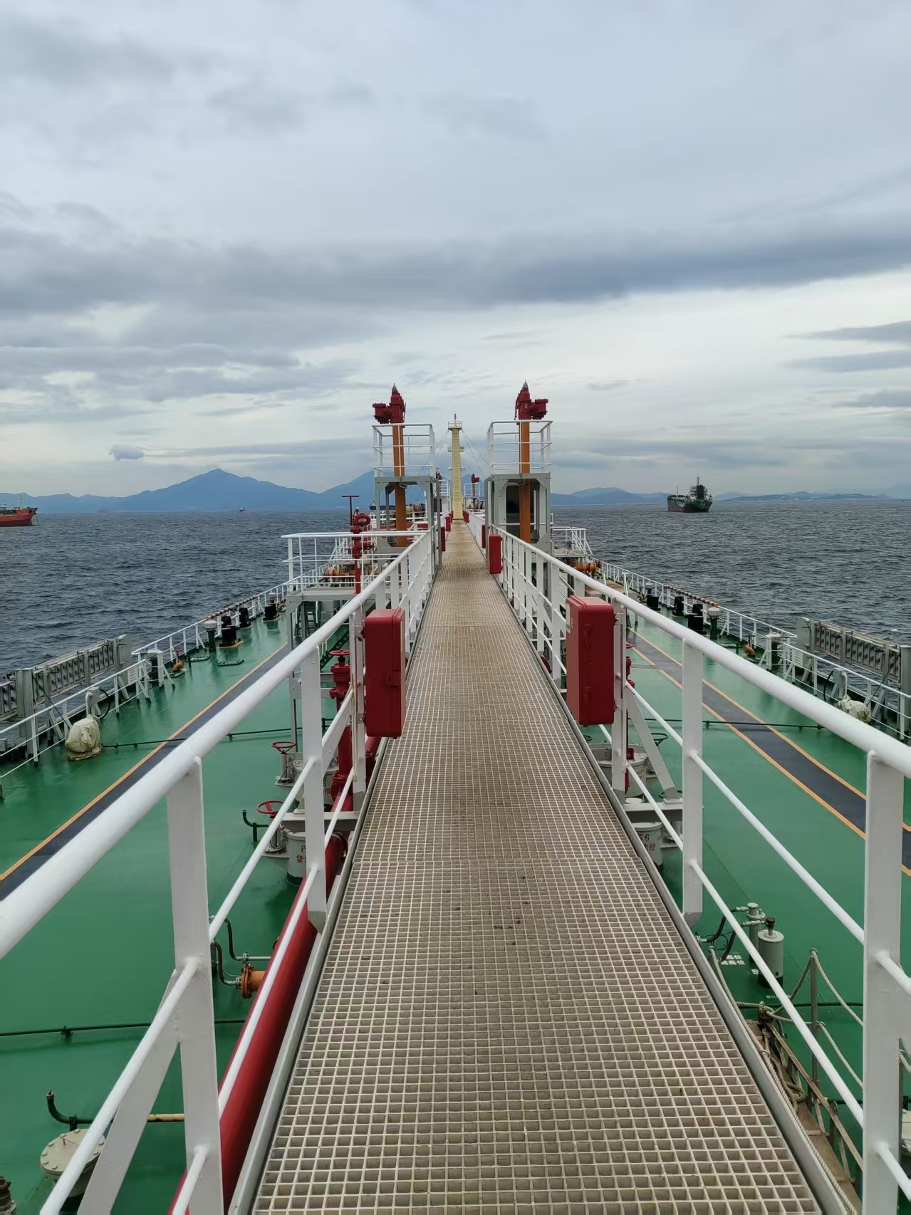 出售11587吨成品油船