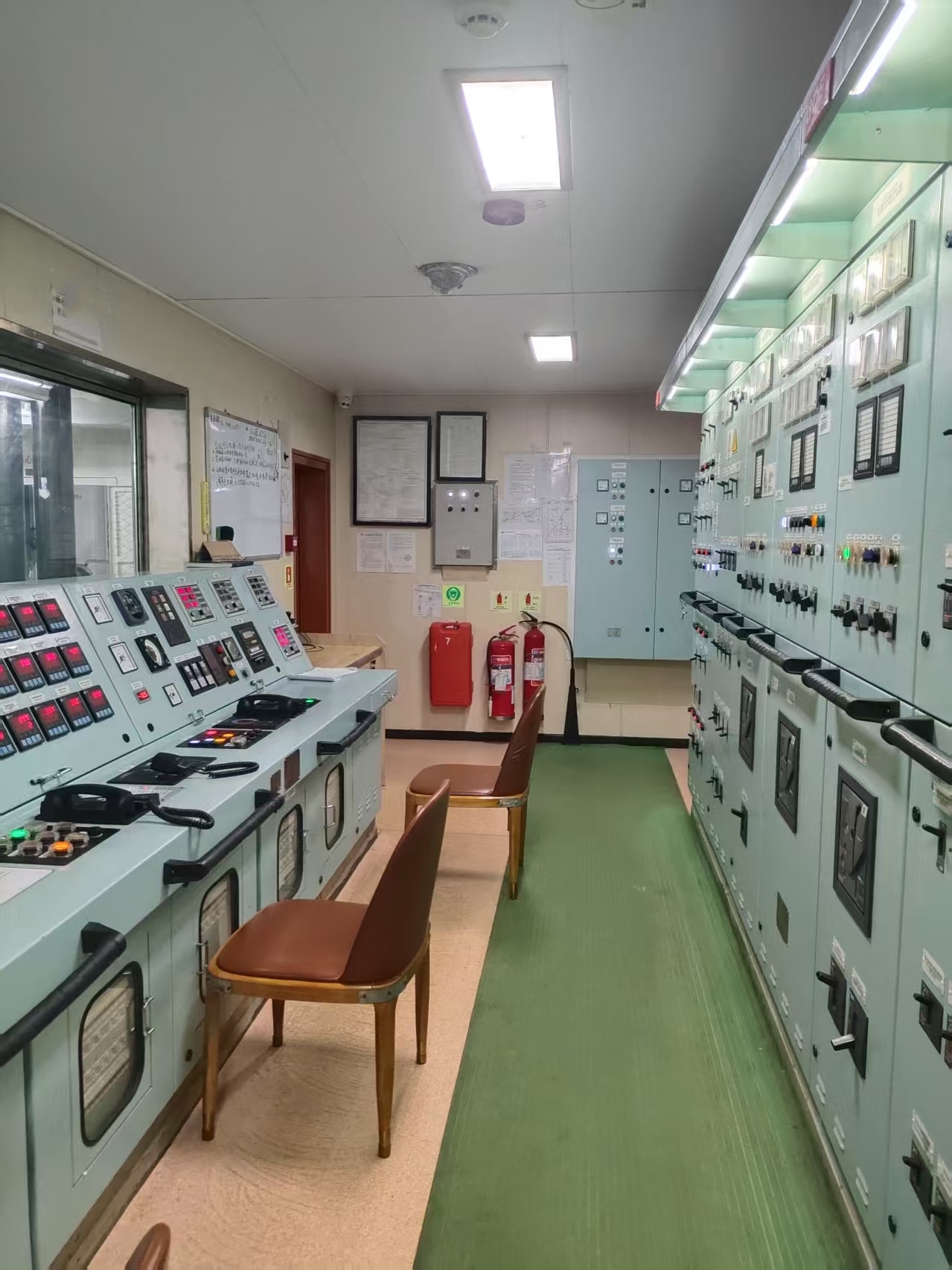 出售11587吨成品油船