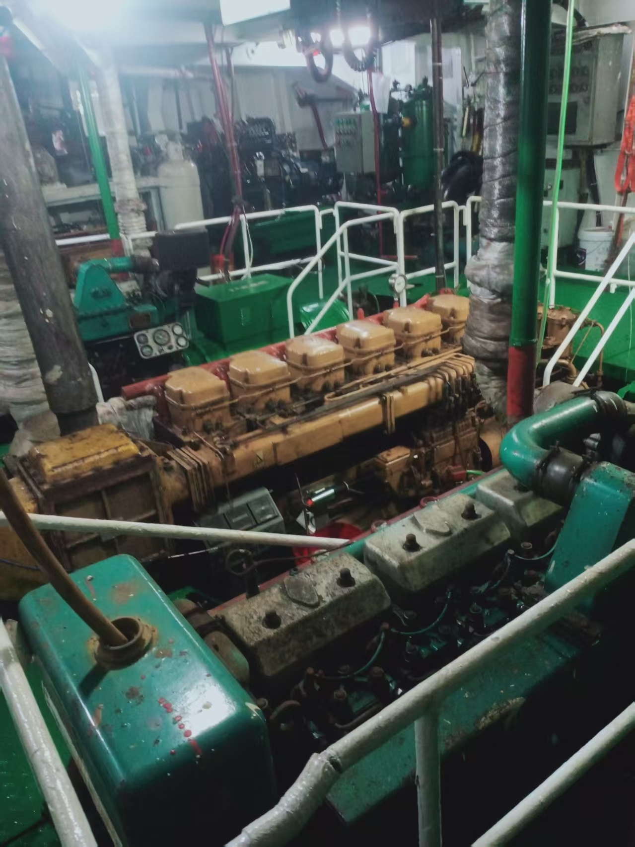 出售945吨成品油船