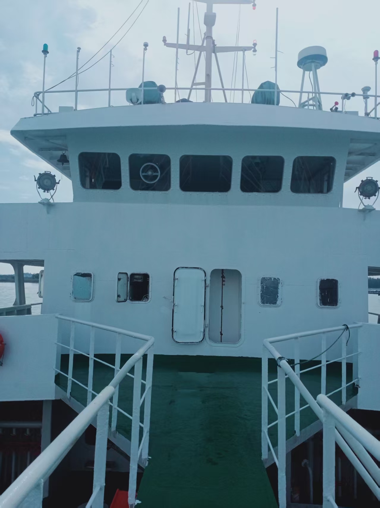 出售945吨成品油船