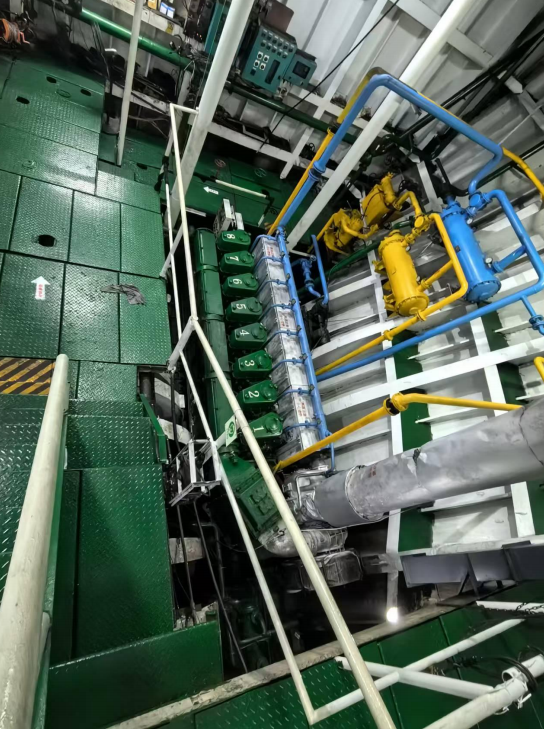 出售1216箱集装箱船